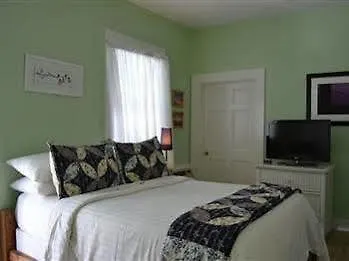 Speakeasy Inn (Adults Only) Key West Hotel