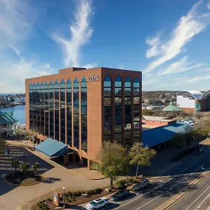 crowne-plaza-hampton-marina.hotels-in-virginia-beach.com/